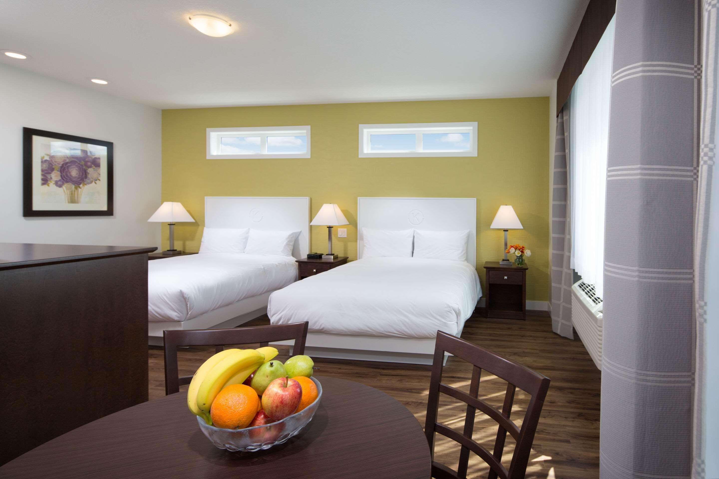 Econo Lodge Inn & Suites Kelowna Exteriér fotografie